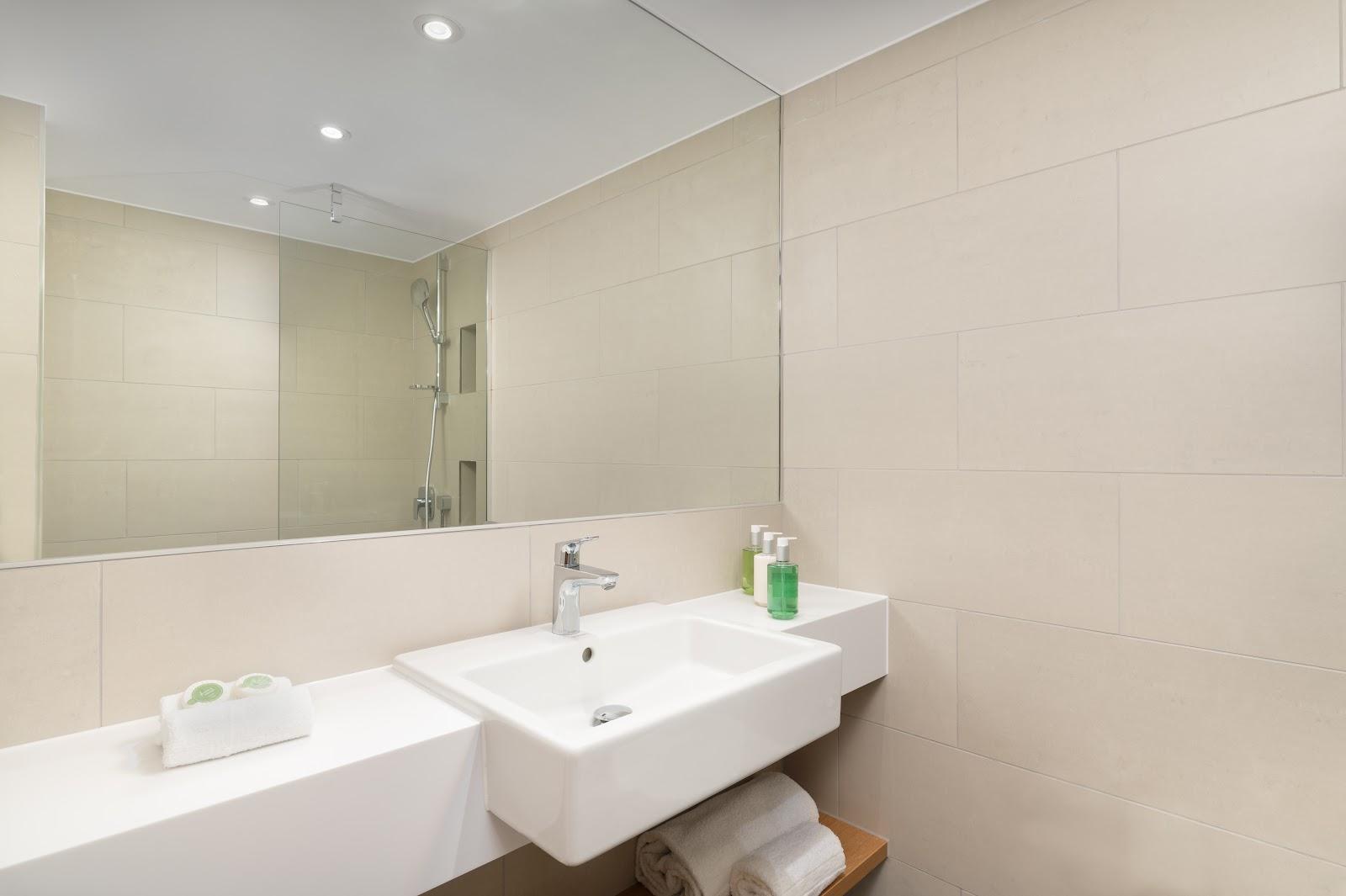 The Lincoln Suites – photo 4