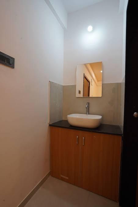 AY Plus Regency Hotel – photo 2