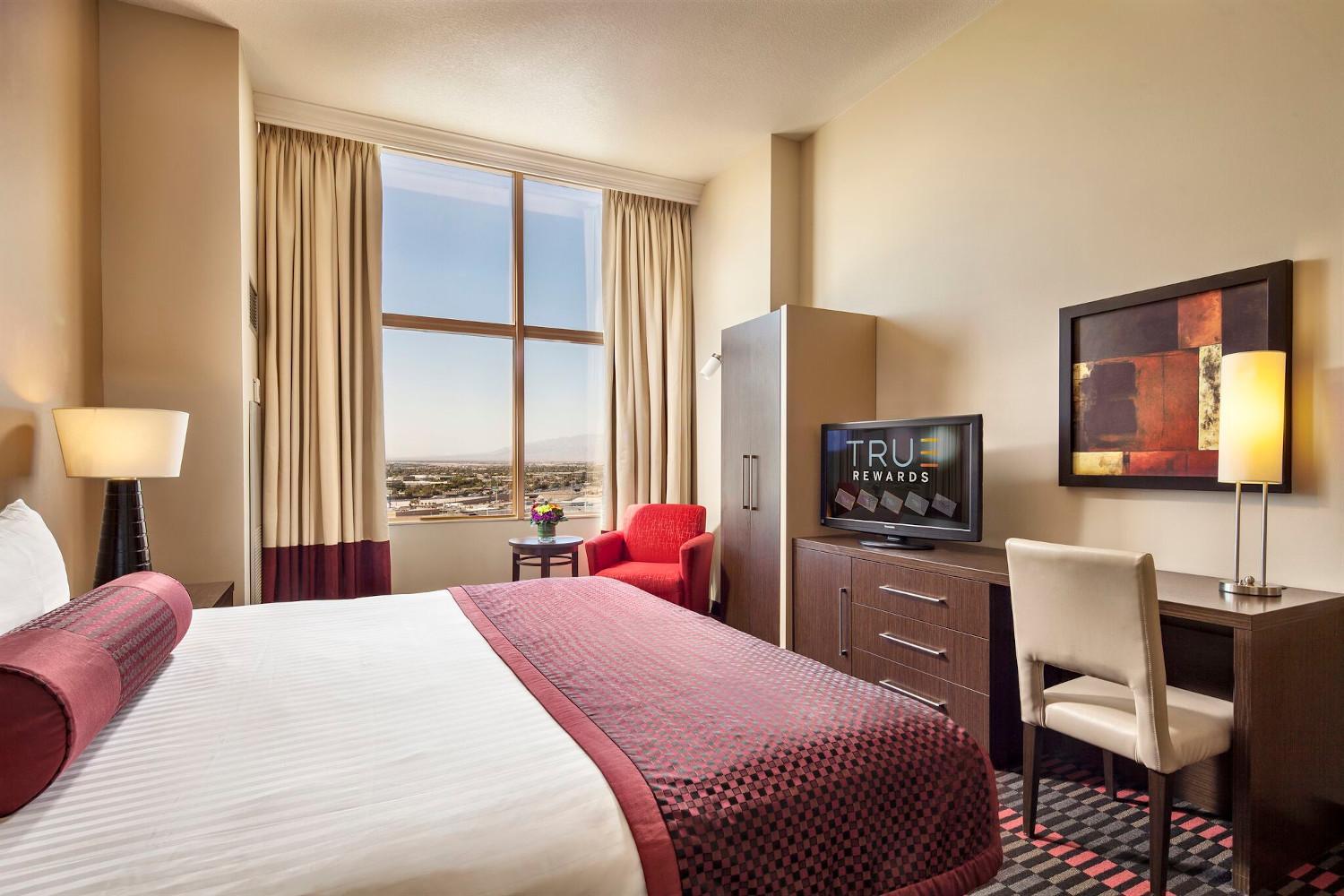 The STRAT Hotel, Casino & Tower – photo 3
