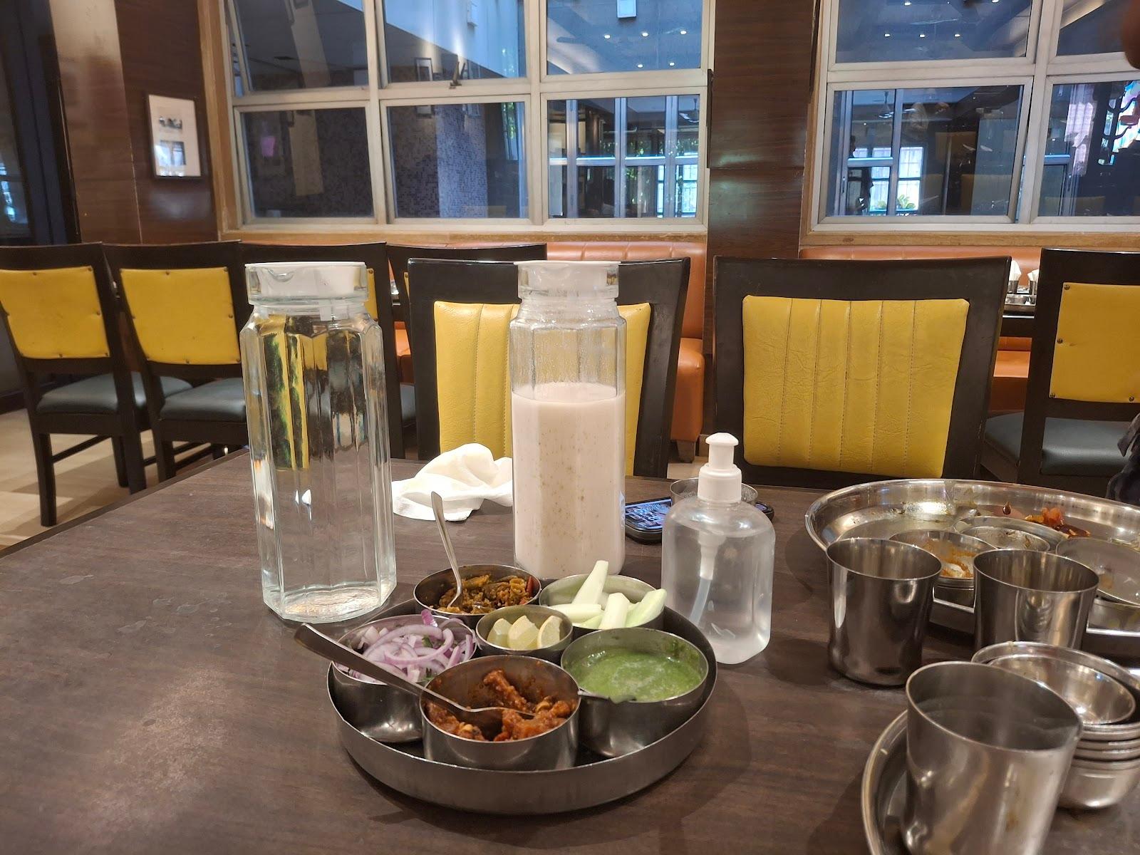 Hotel Chandralok – photo 4