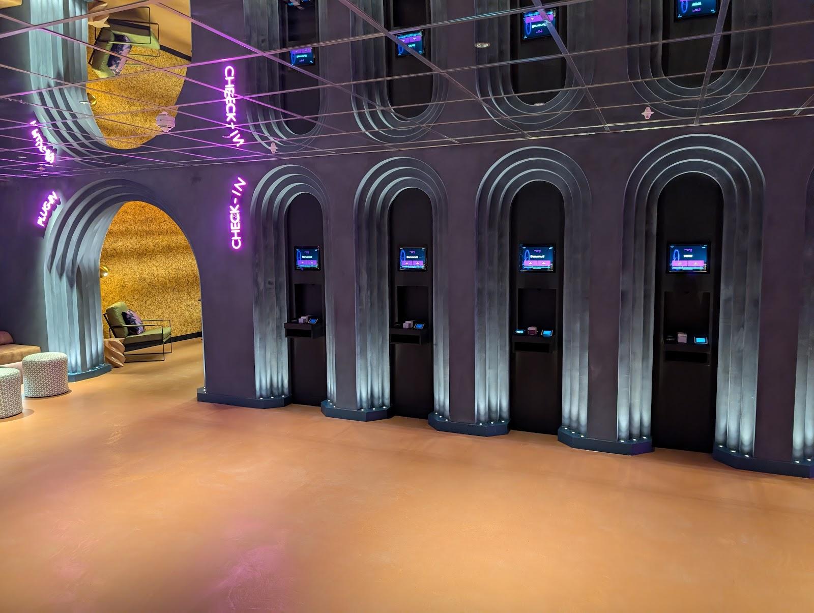 Moxy London Piccadilly Circus – photo 1