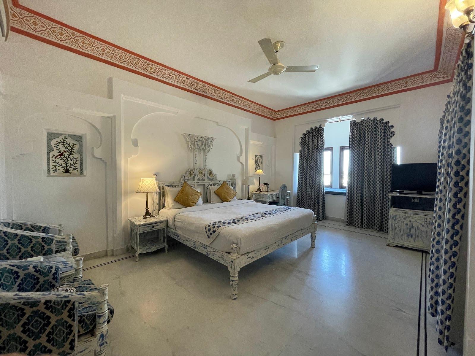 SWAROOP VILAS - LAKE FACING BOUTIQUE HOTEL – photo 3