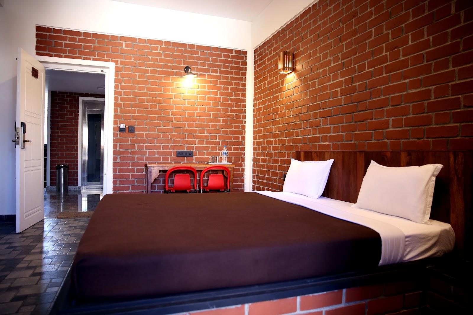 Red Bricks Inn – photo 4