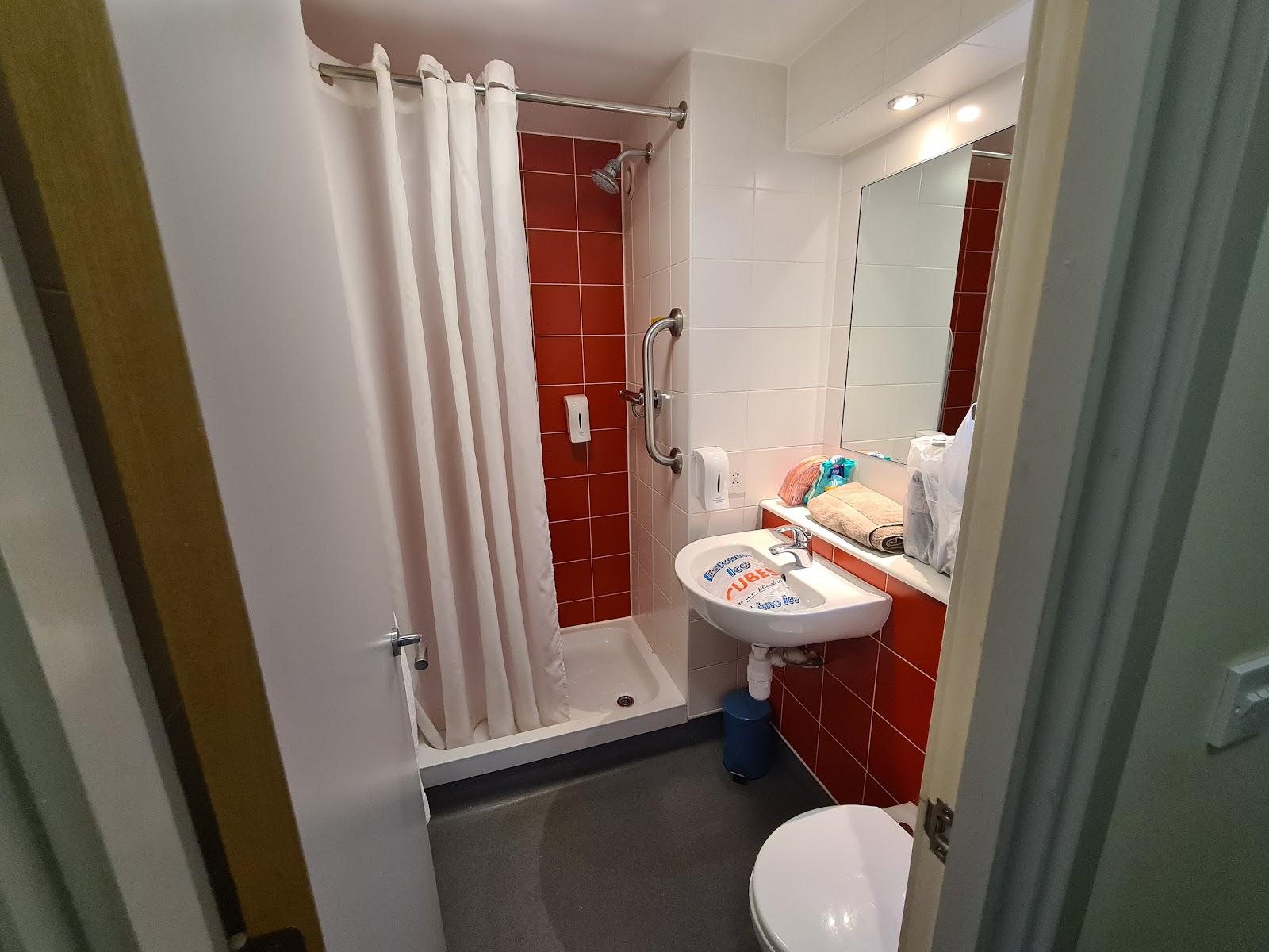 Travelodge Edinburgh Central Waterloo Place – photo 4
