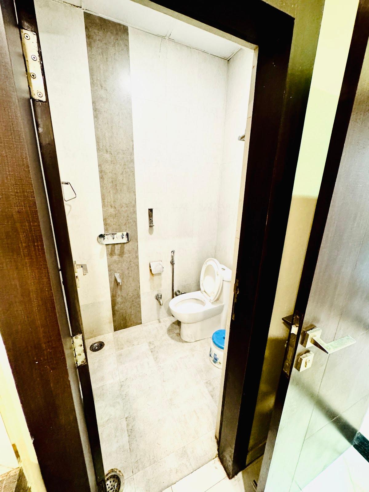 Hotel Megha- Best Hotel in Charbagh || Best Hotel in Affordable Price in Charbagh || – photo 4