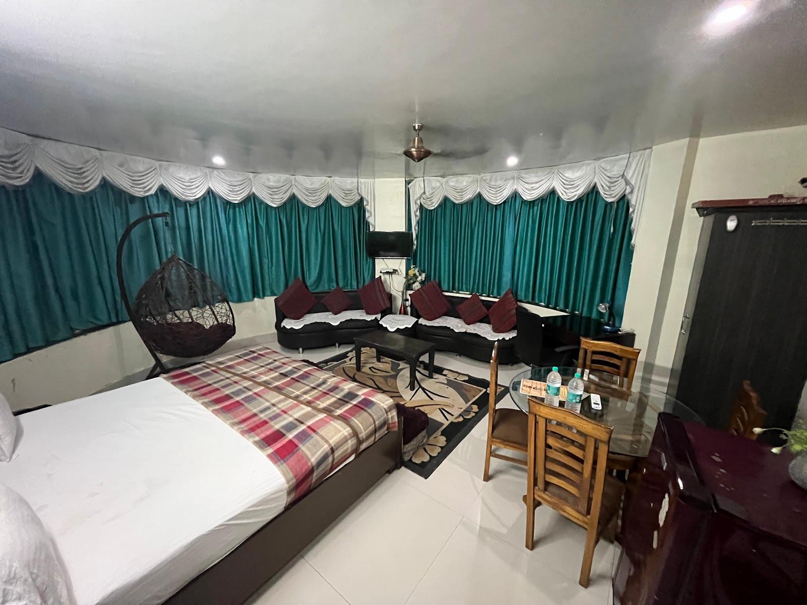 Hotel Vrinda Palace – photo 2