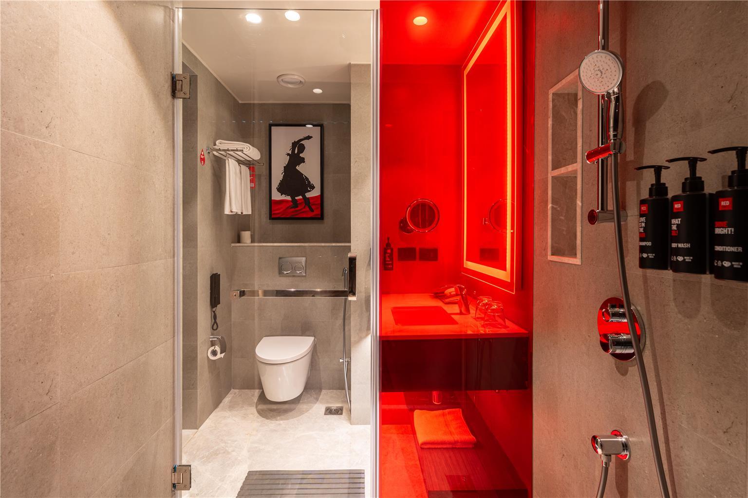 Radisson RED Indore – photo 3