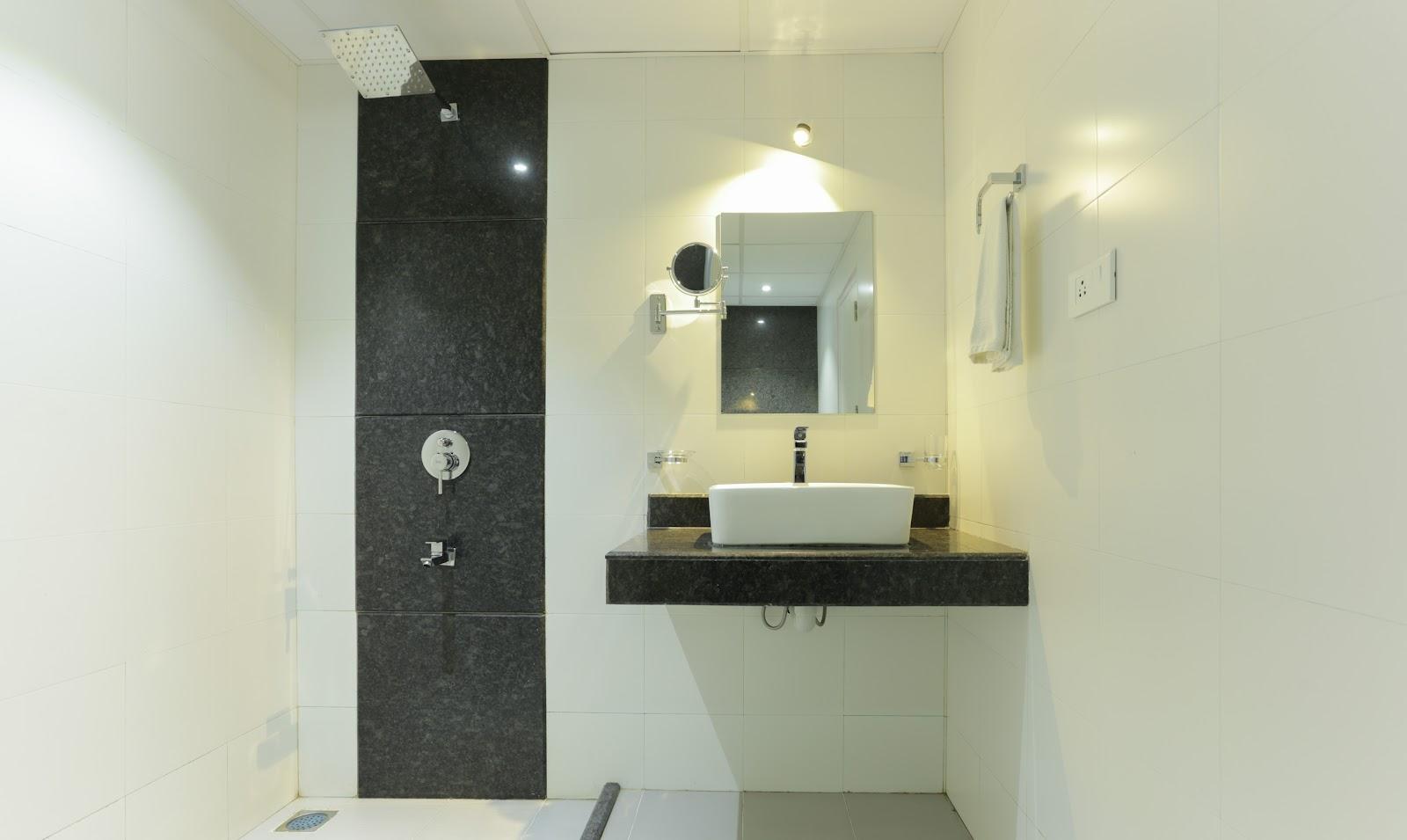 Hotel Crown Suites - Hotel in Ernakulam – photo 4