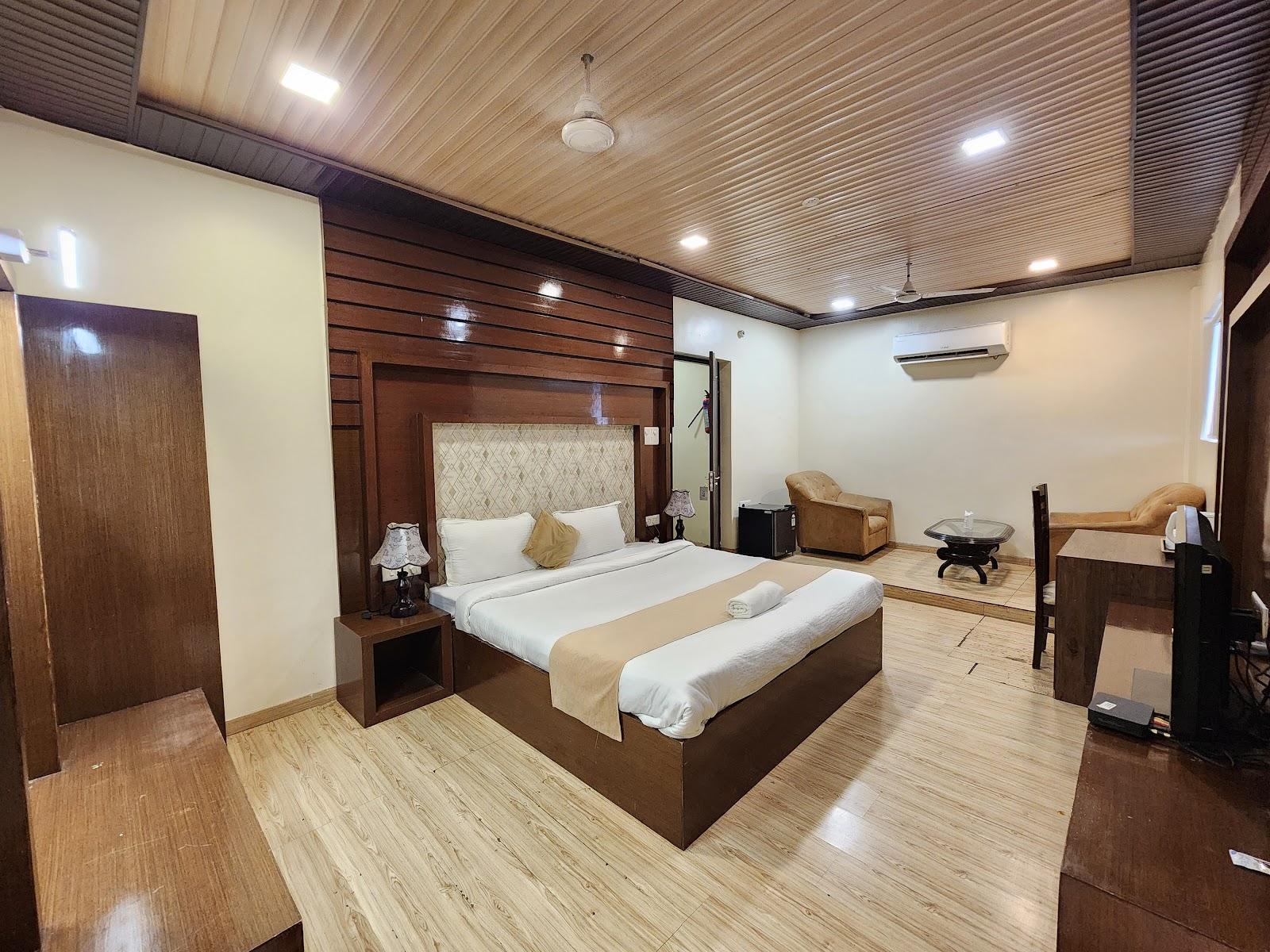 Hotel Mandakini Royale – photo 3