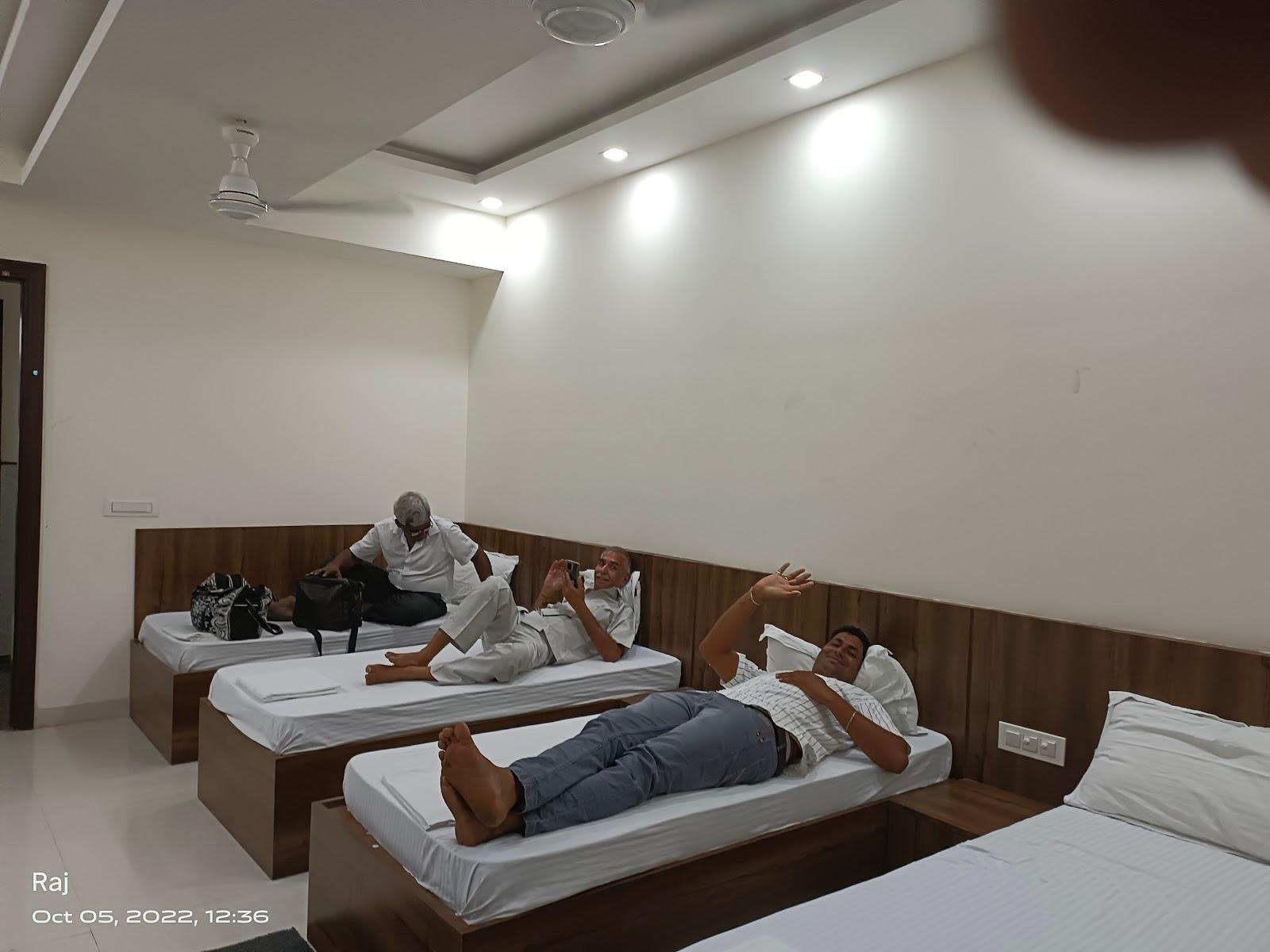 Delhi Shree Dham, Vrindavan – photo 3
