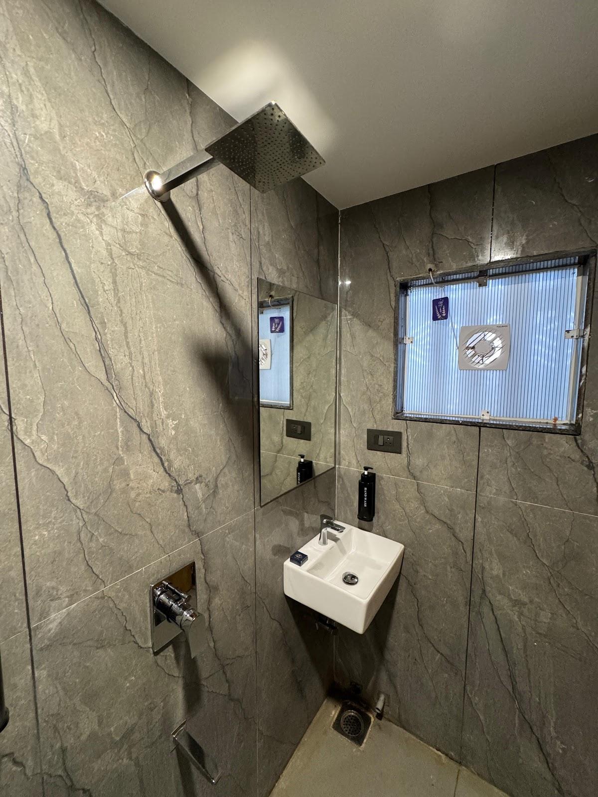 Hotel The Premier at Dwarka – photo 4