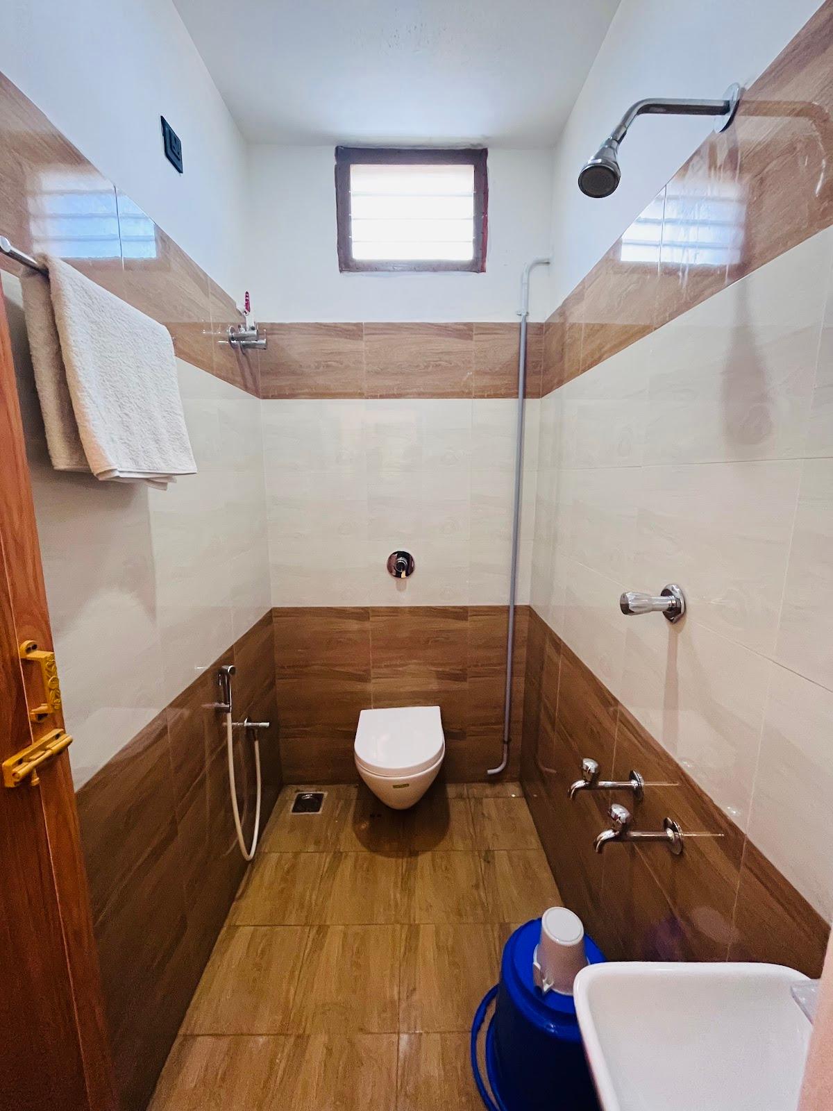 The Luxe Hotel – photo 4