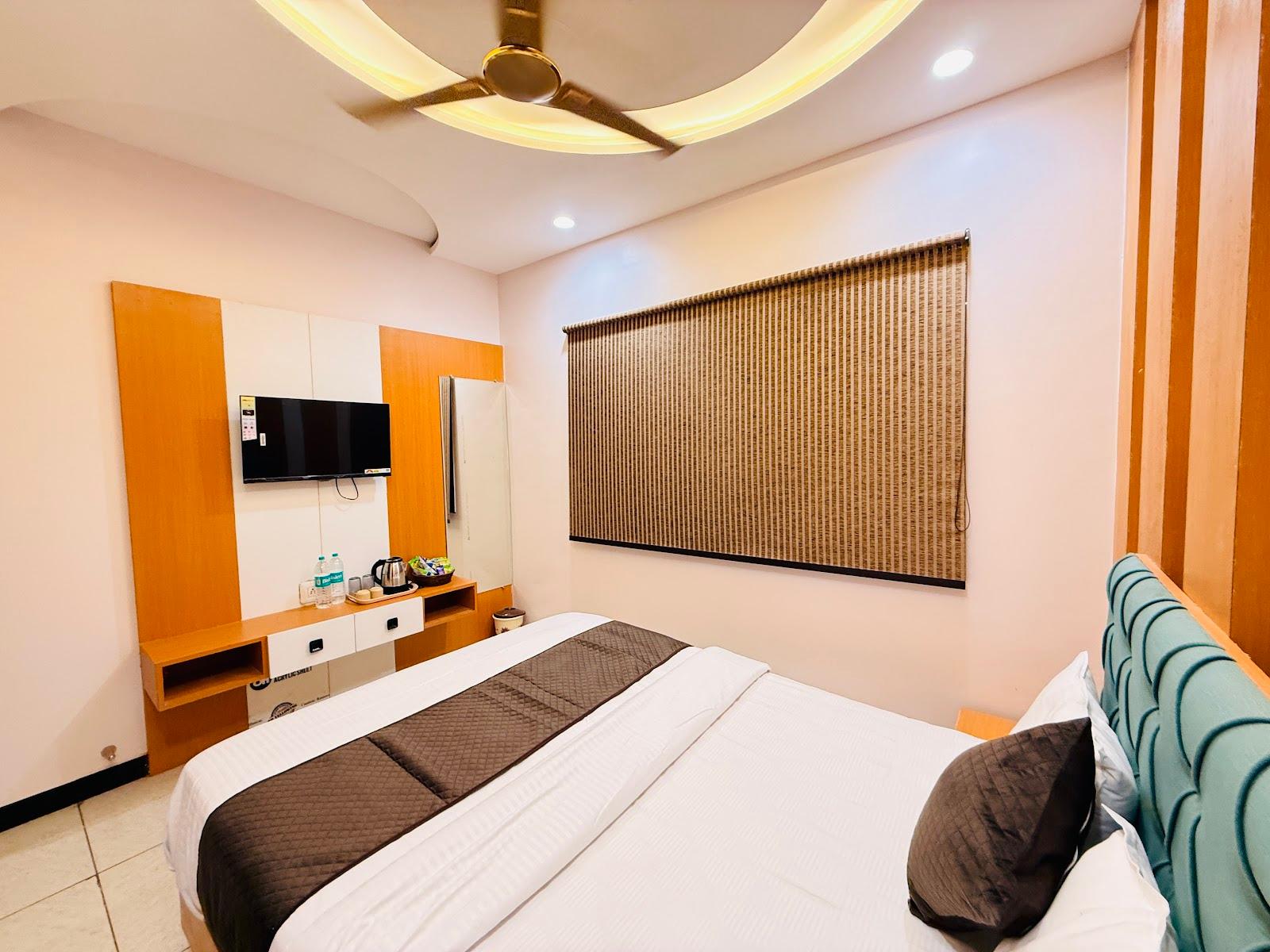 HOTEL HIRA PALACE || Best Family Hotel in Ujjain | Premium Hotel in Ujjain – photo 3