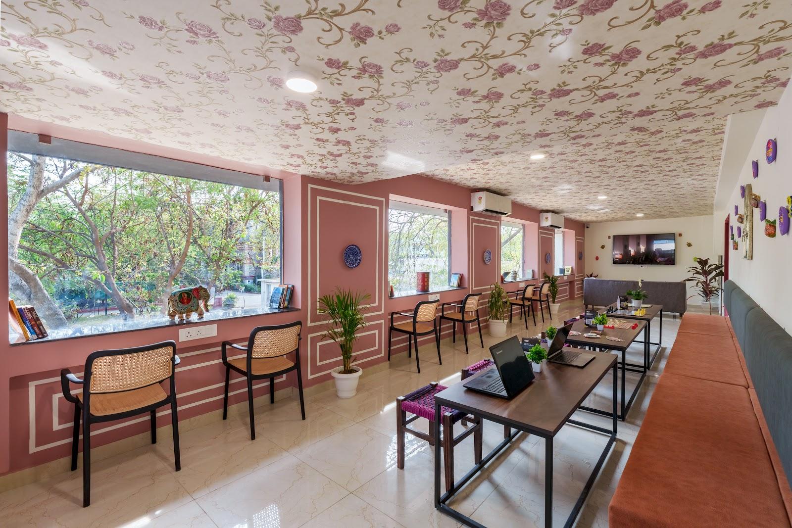 The Hosteller Jaipur, MI Road – photo 4