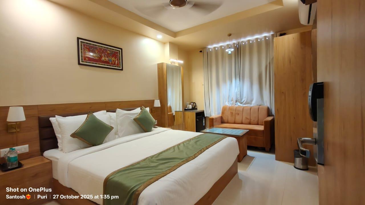 Wormwood Synergy Hotels La Bella – photo 2