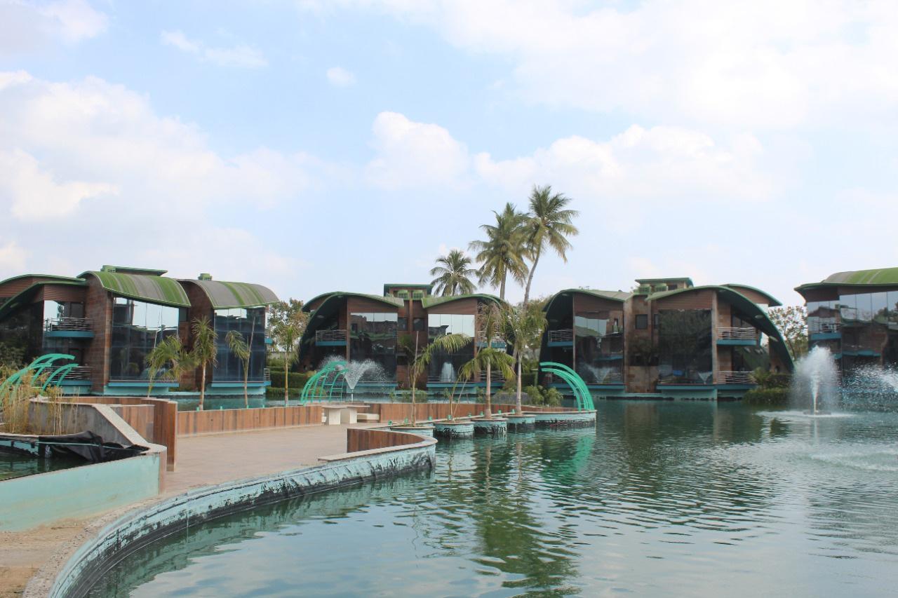 Neonz Resort & Club – photo 4