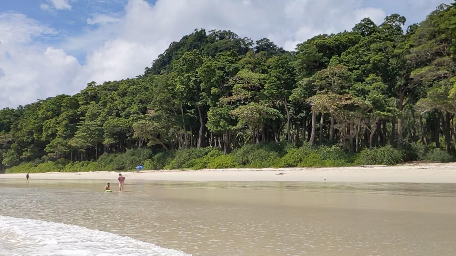 Barefoot at Havelock – photo 2