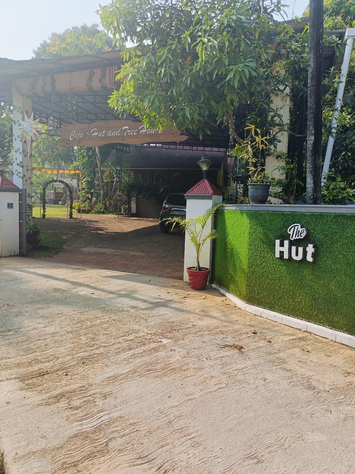 Cijo's Hut and Tree House – photo 1