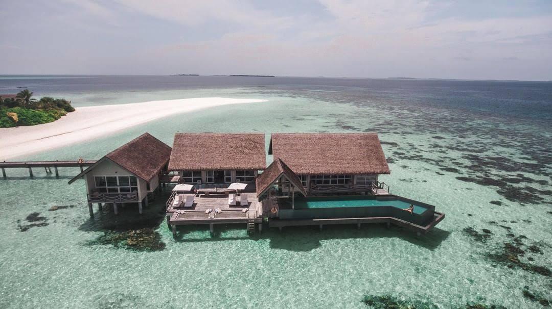 Four Seasons Maldives Private Island at Voavah – photo 1
