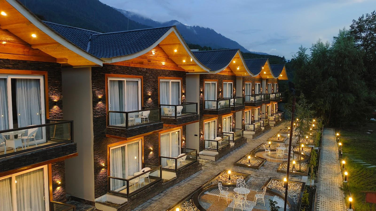 Hotel Shivalaya Retreat & Huts