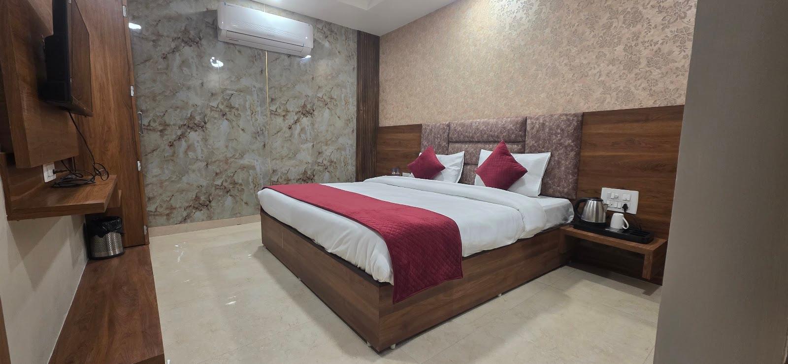 Hotel Golden Pearl Amritsar (Infront of Golden Temple Gate) – photo 1