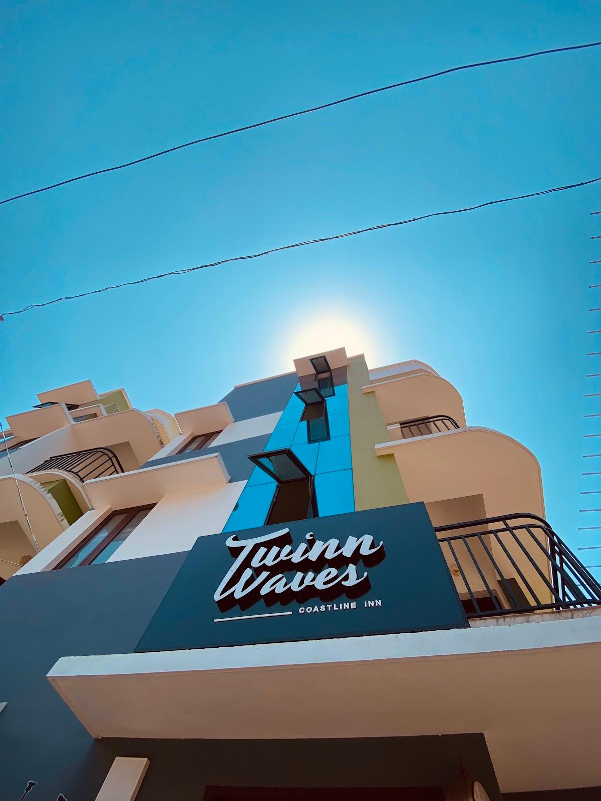 Twinn Waves – photo 1