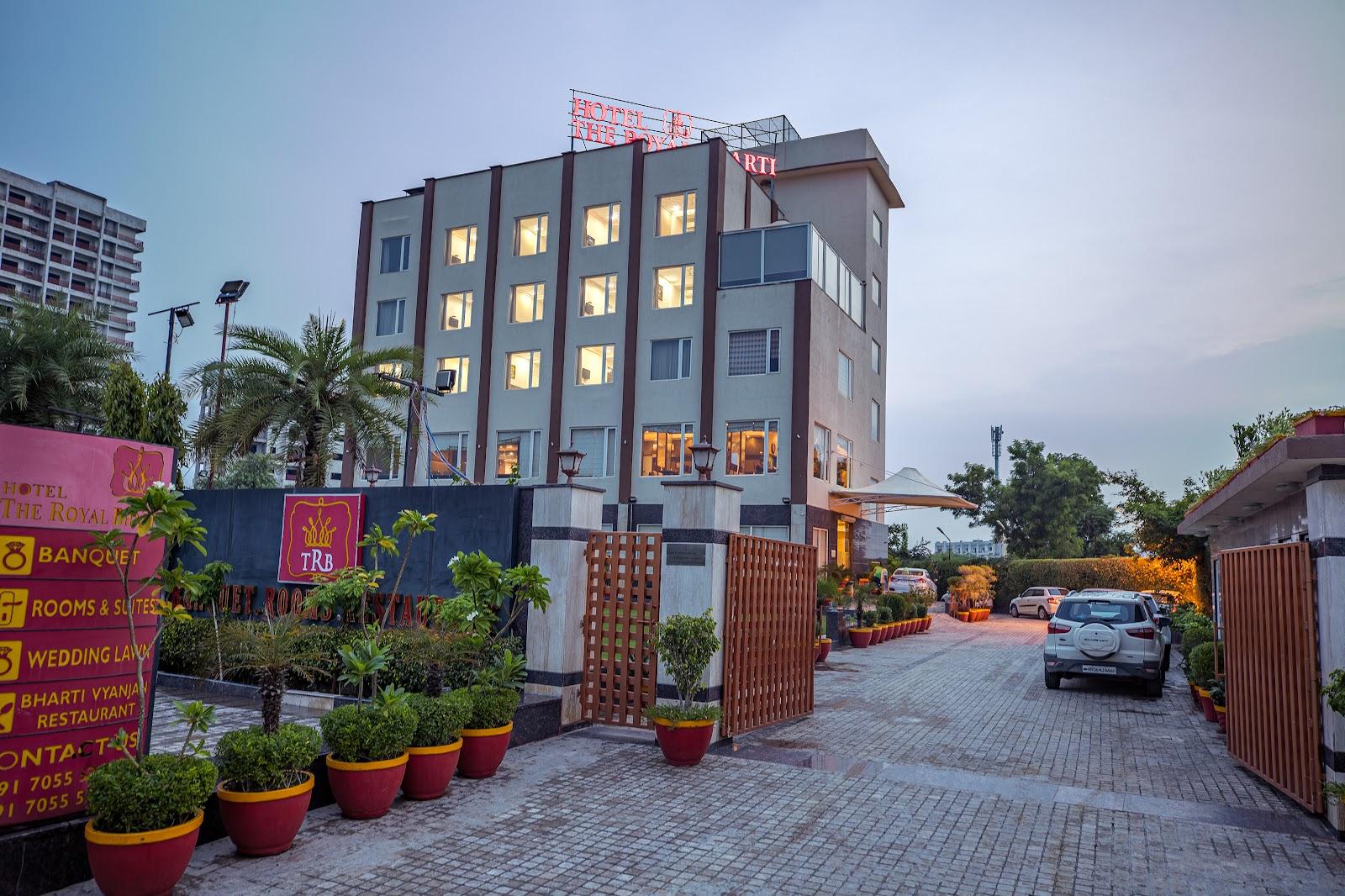 Hotel The Royal Bharti – photo 1