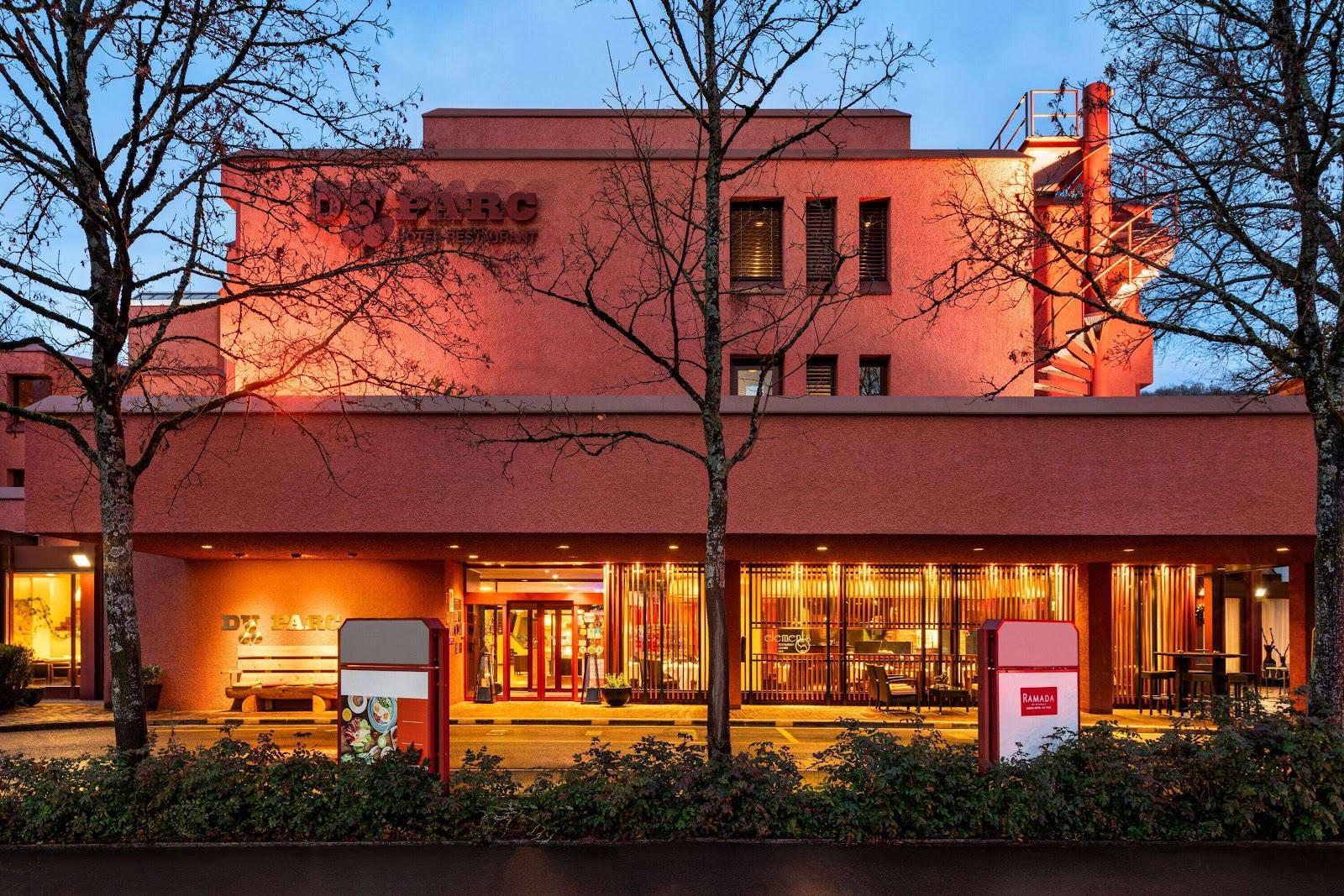 Ramada by Wyndham Baden Hotel du Parc – photo 1