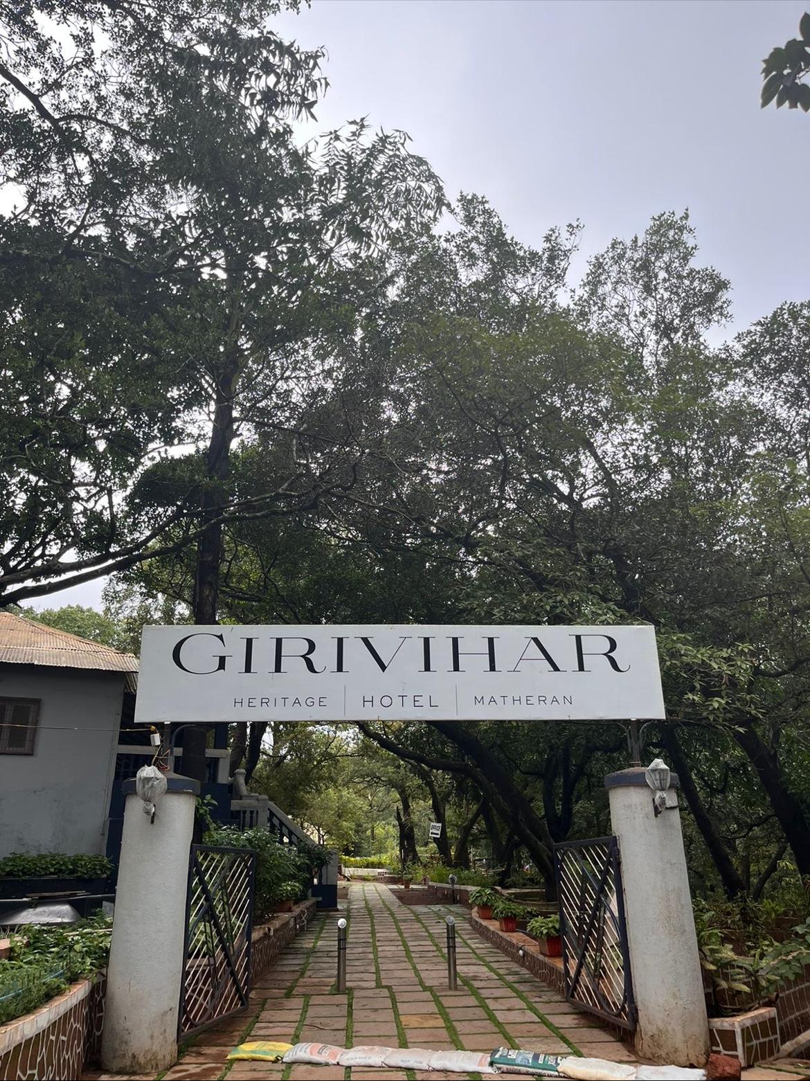 Hotel Girivihar – photo 1
