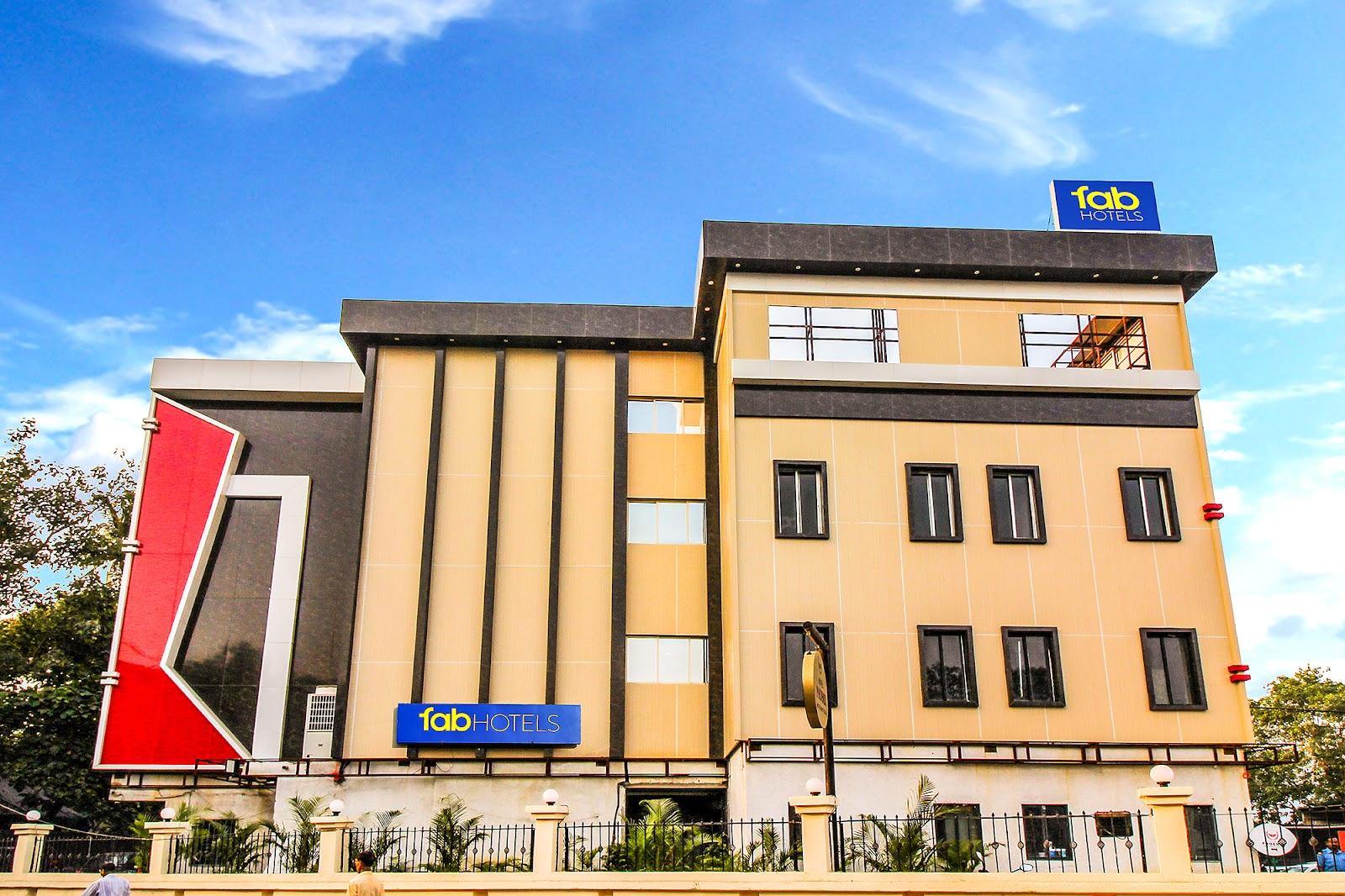 FabHotel RK International - Hotel in Kurla West, Mumbai – photo 1