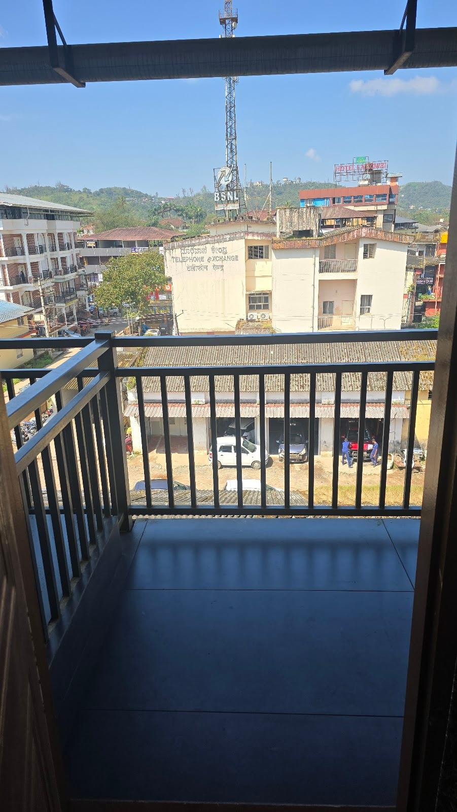 The Sky Hotel – photo 3