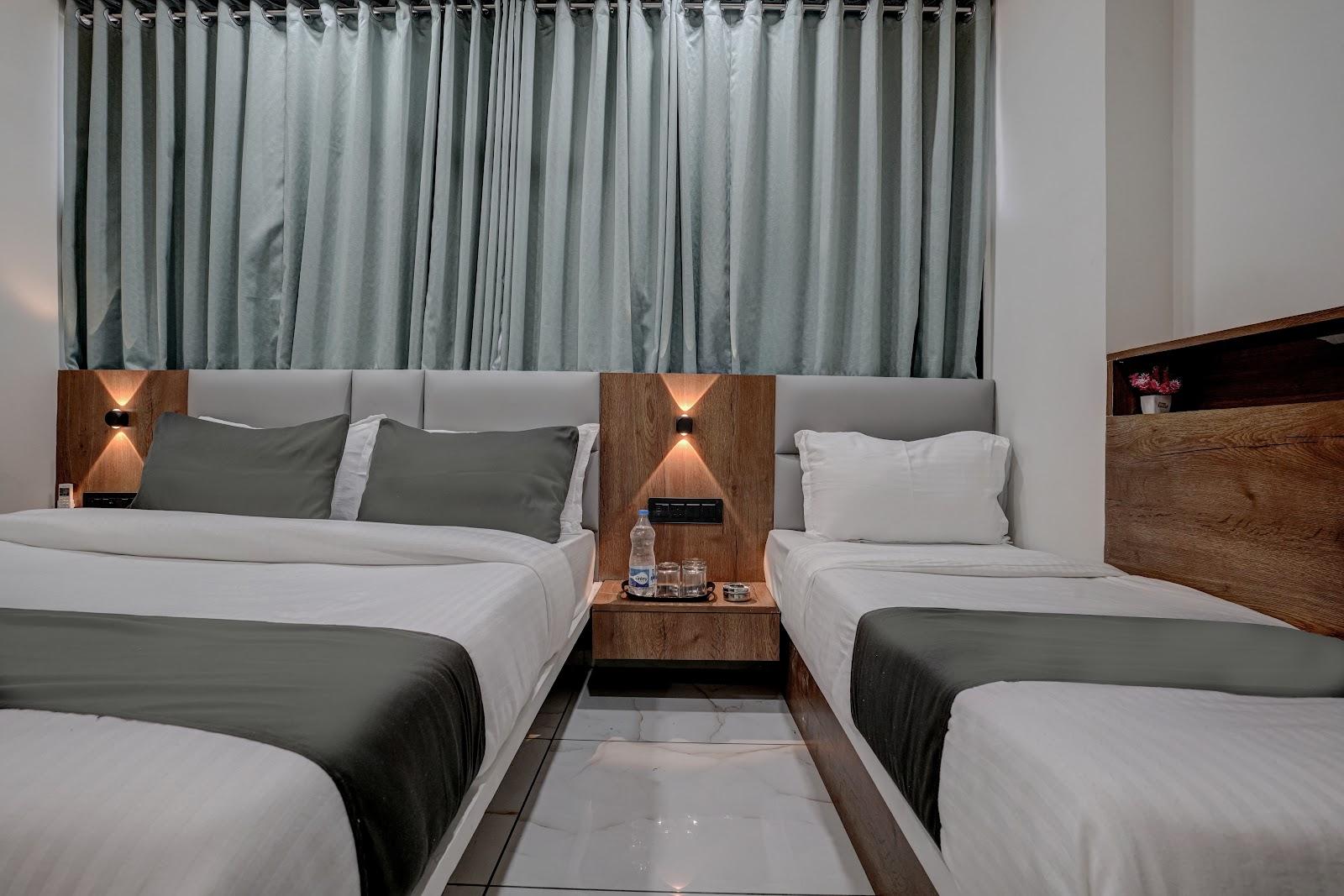 Hotel Paris Plaza – photo 3