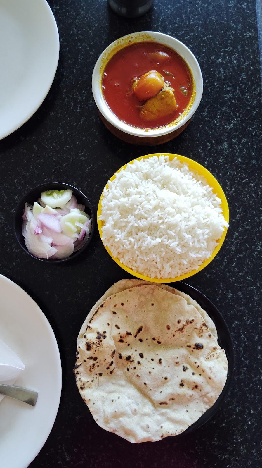Radha Krishna Hotel – photo 1