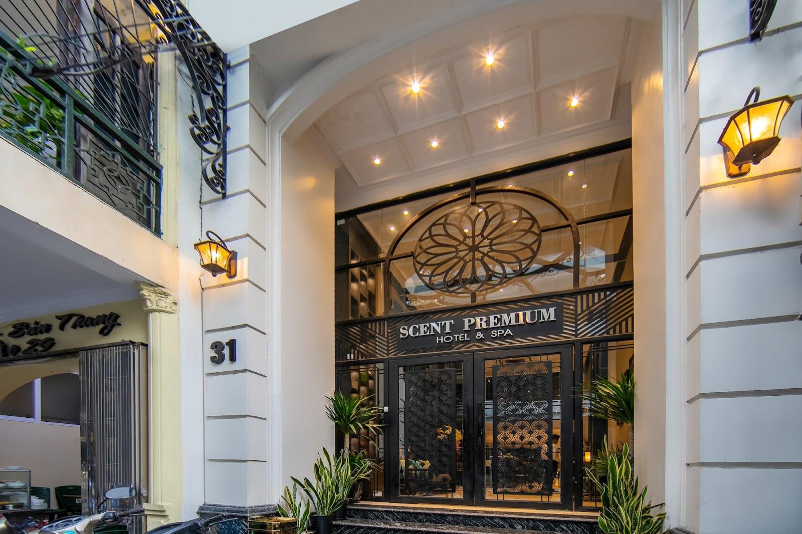 Scent Premium Hotel and Sky Bar