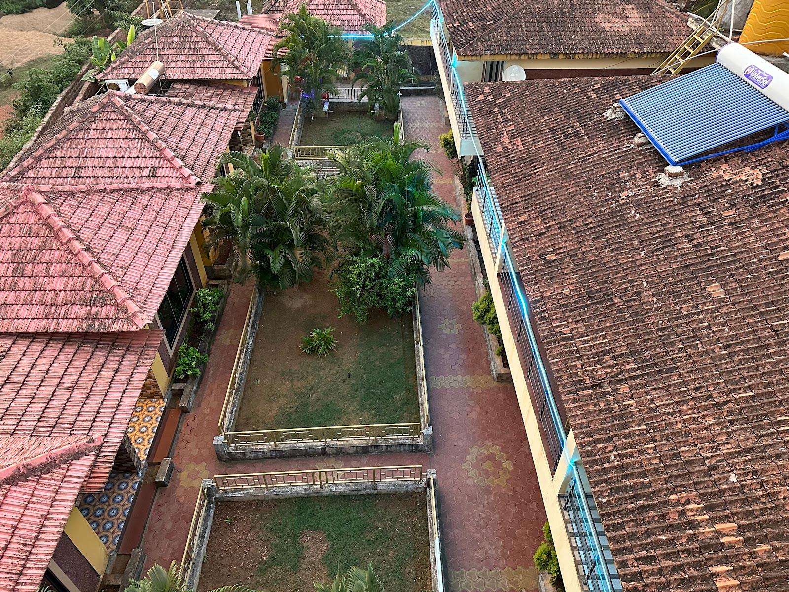 Lotus Beach Resort – photo 1