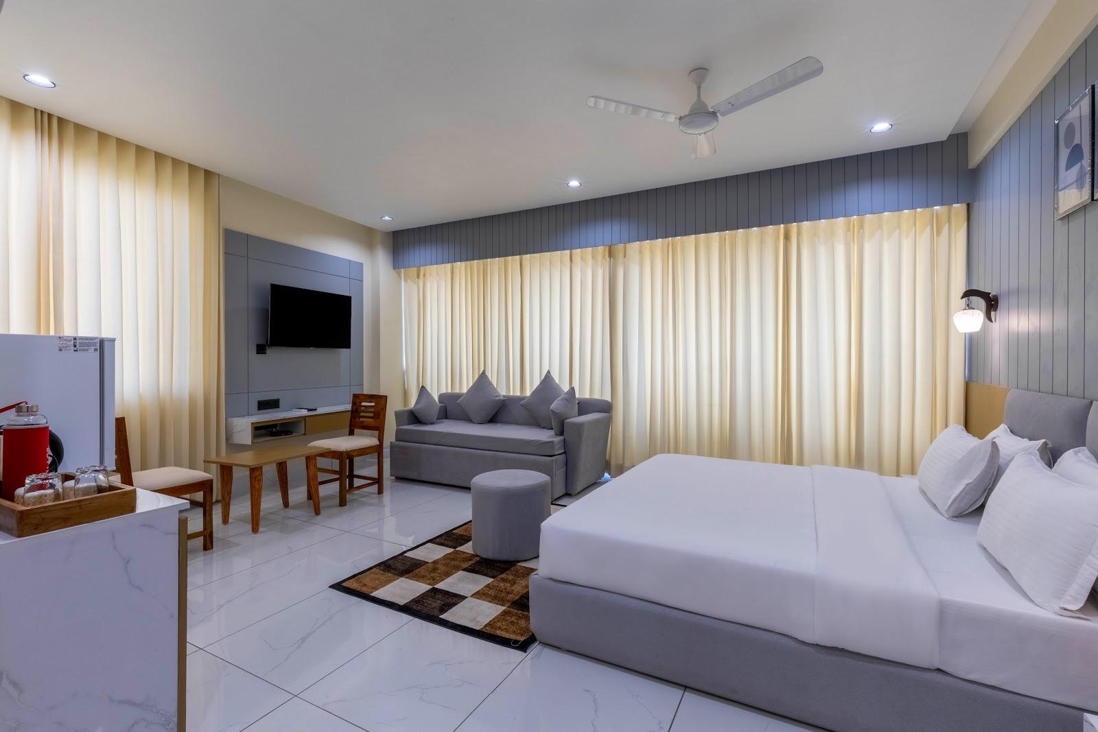 Hotel Monville Akota – photo 3