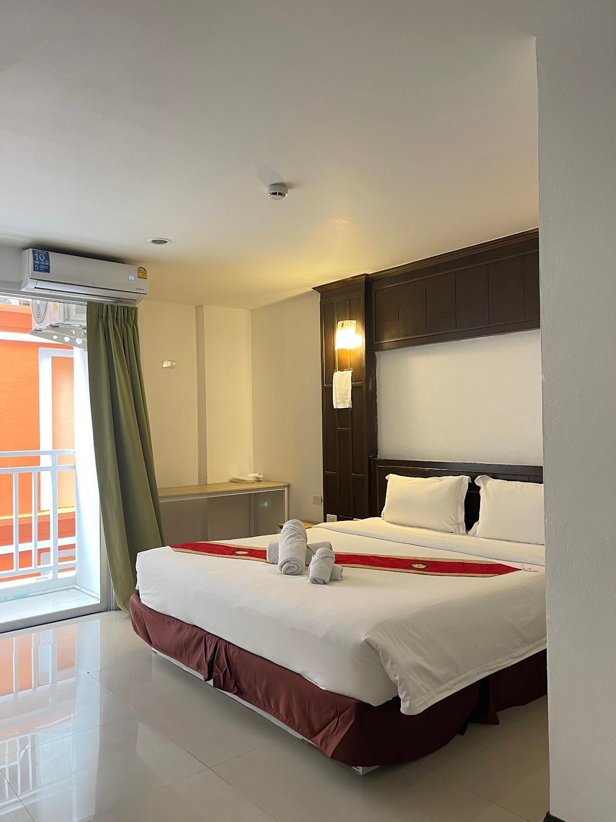 Blue Skyline Hotel – photo 2