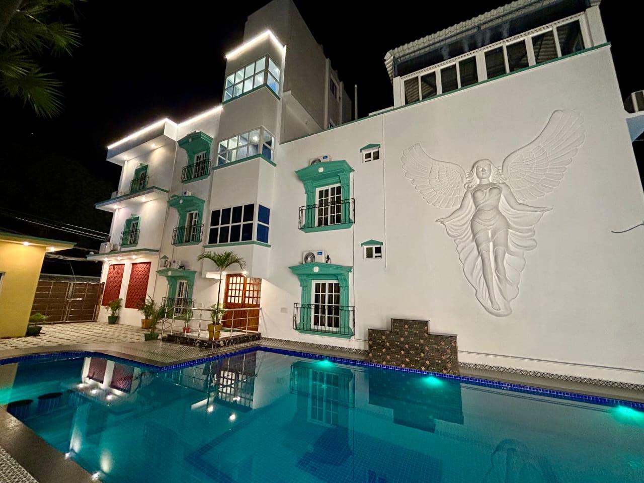 Luxus Resort – photo 1