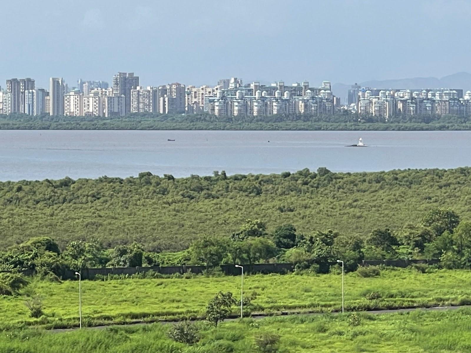 Waterfront Service Apartment - Entire 2 BHK – photo 3