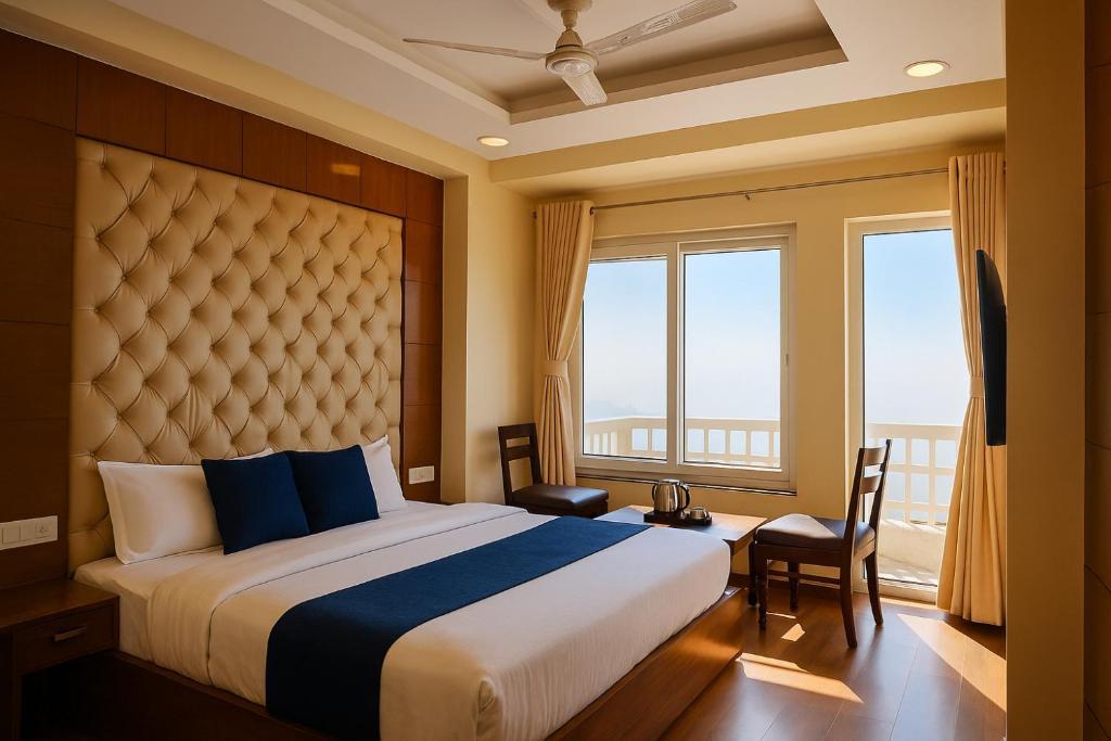 HOTEL SAMRAT - ON MALL ROAD – photo 3