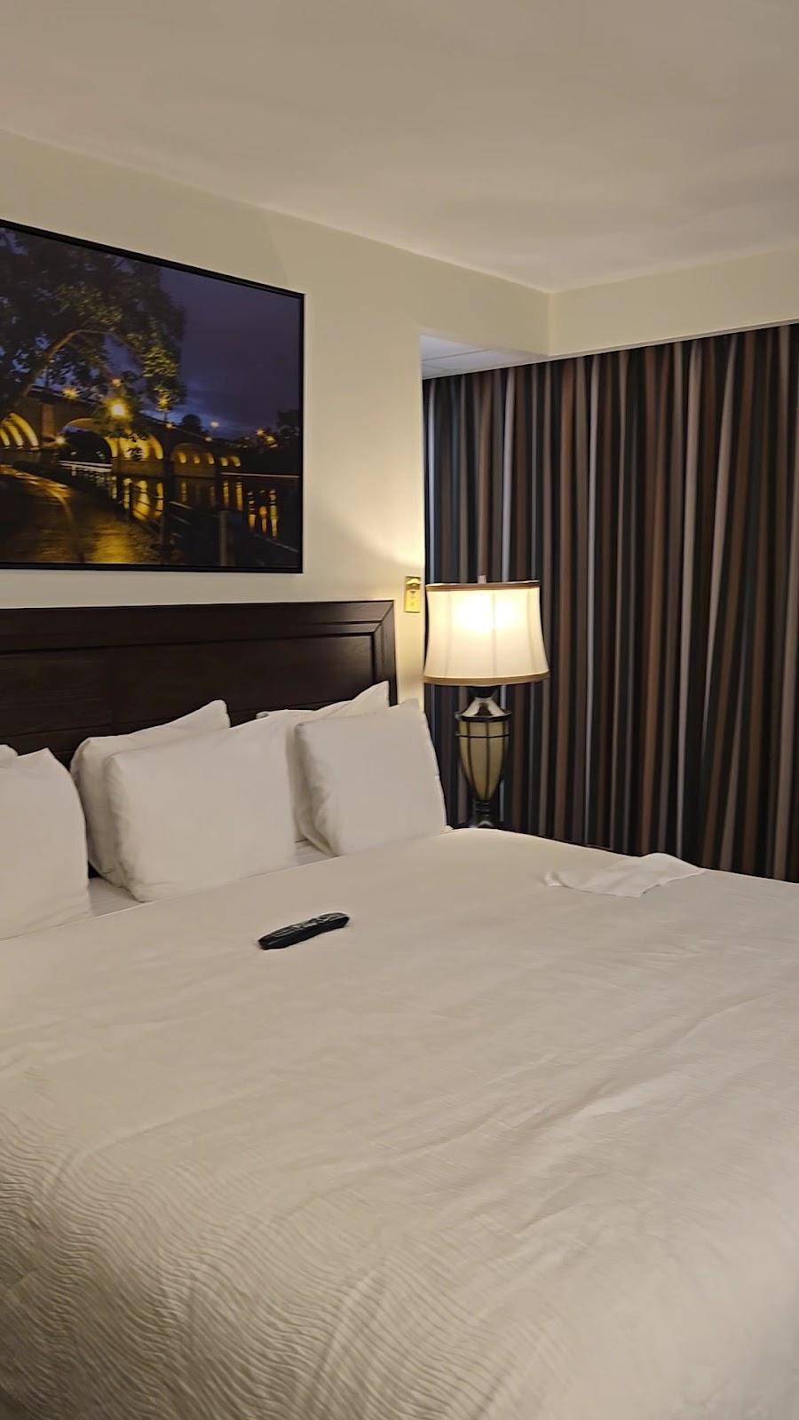 The Business Inn & Suites – photo 2