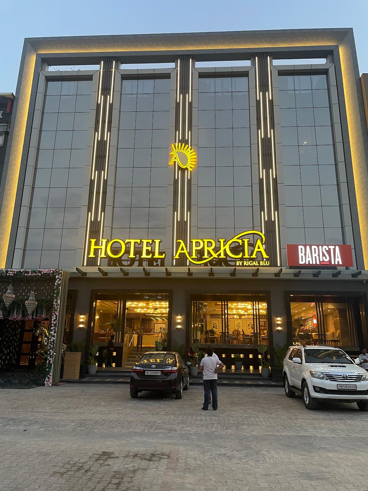 Hotel Apricia: by Rigal Blu