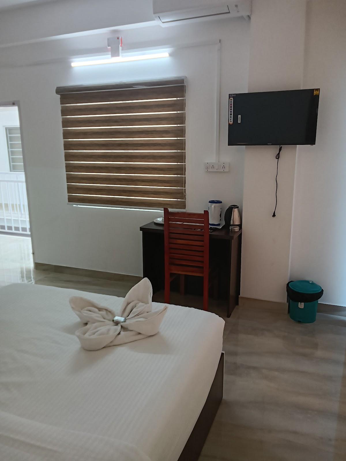 Day & Night Residency – photo 4
