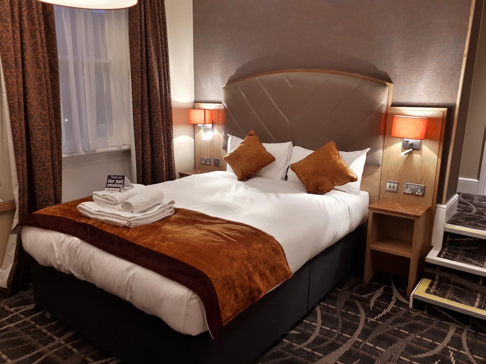 The Crown Hotel – photo 2