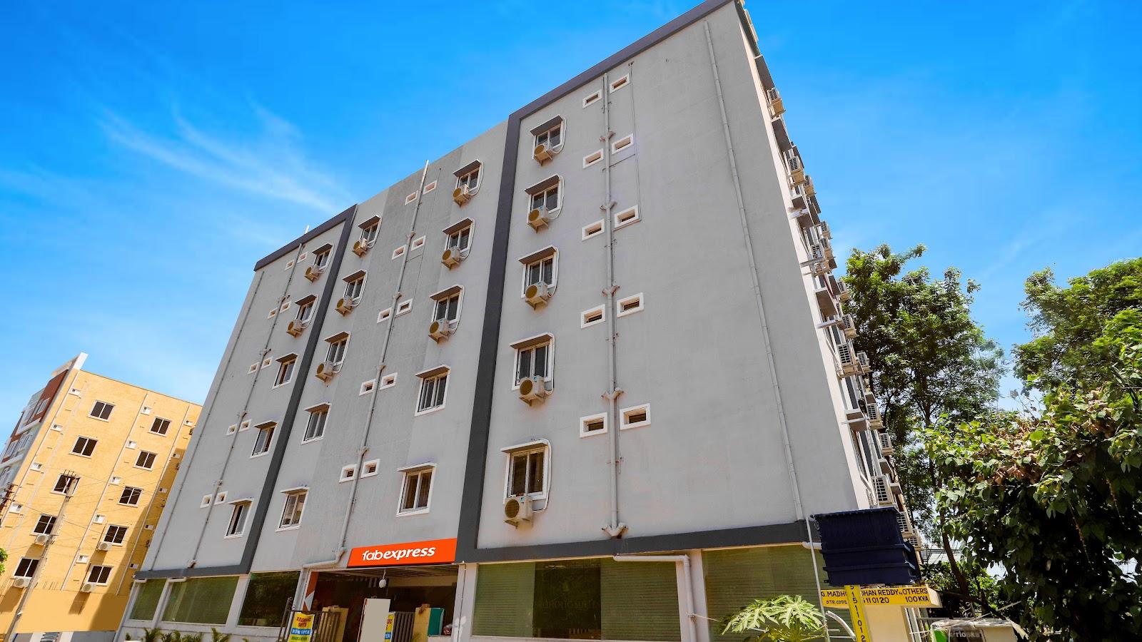 FabHotel Broholic Suites I - Hotels in Gopanpally, Hyderabad – photo 1