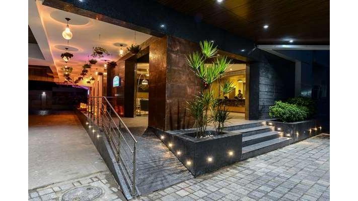 Howard Johnson by Wyndham Kolkata – photo 1