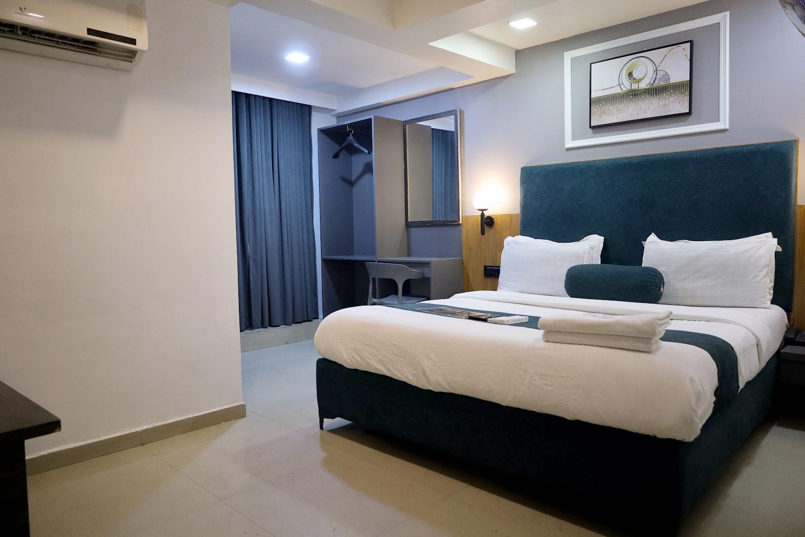Hotel Gold Leaf - Hotel in SG Highway, Ahmedabad – photo 3