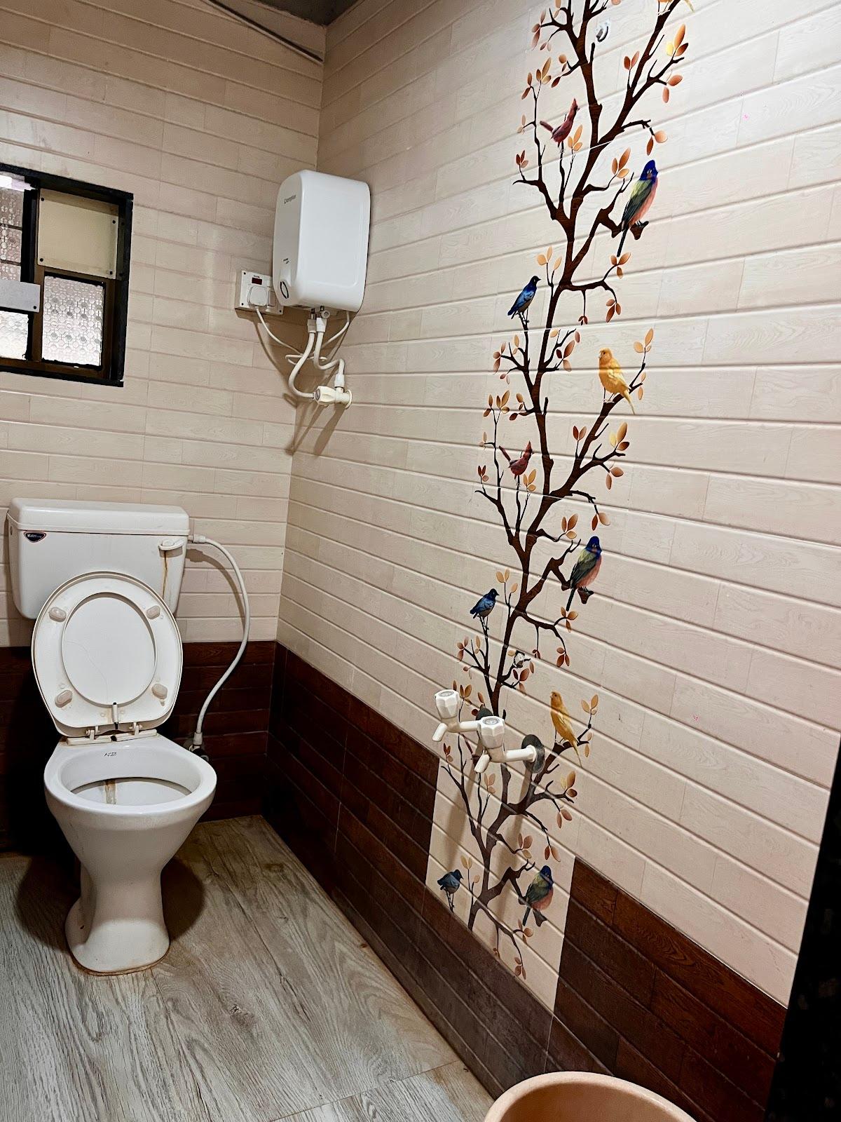 Serina House - Hotel in Malvan – photo 4