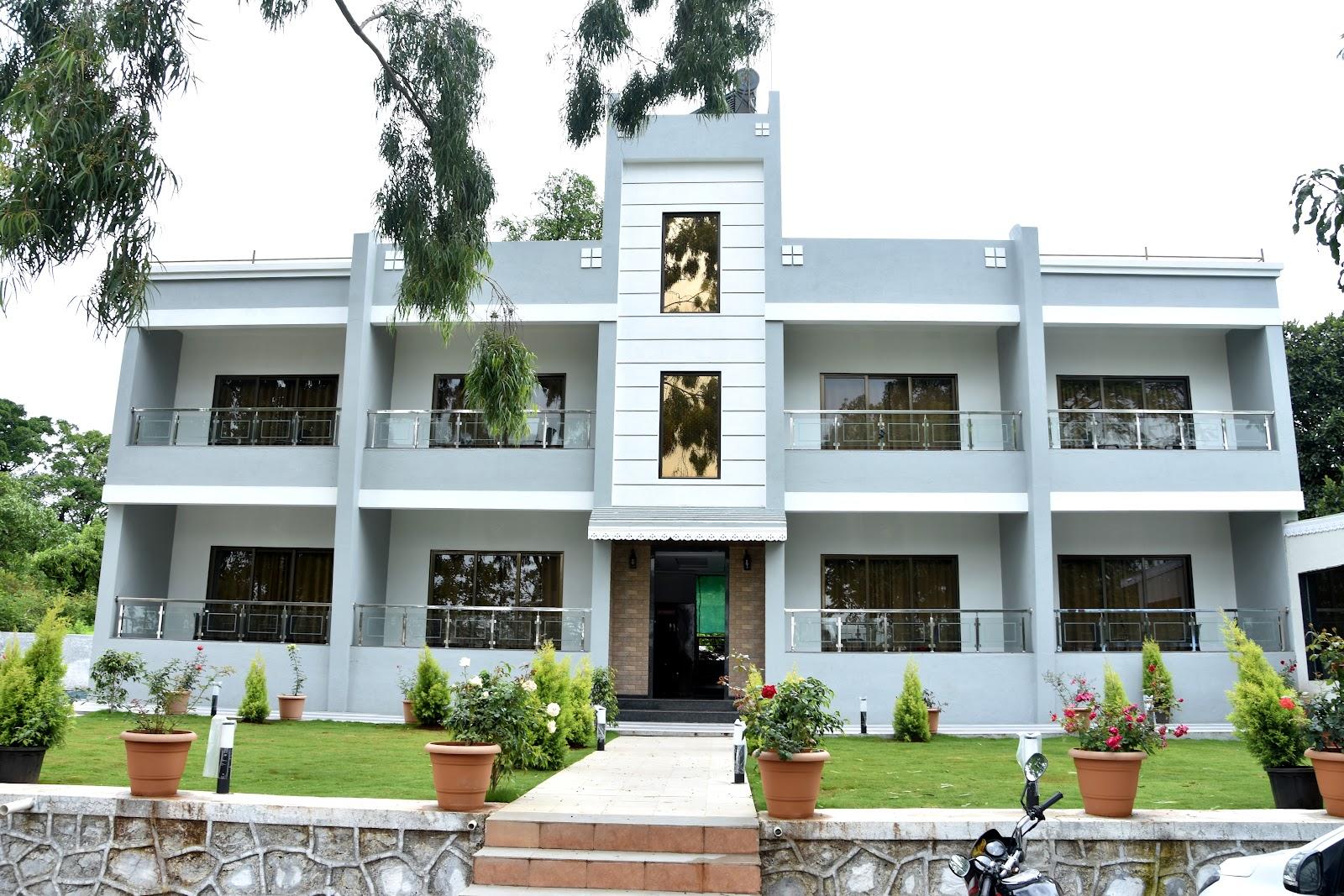 Mount Bliss Hotel – photo 1