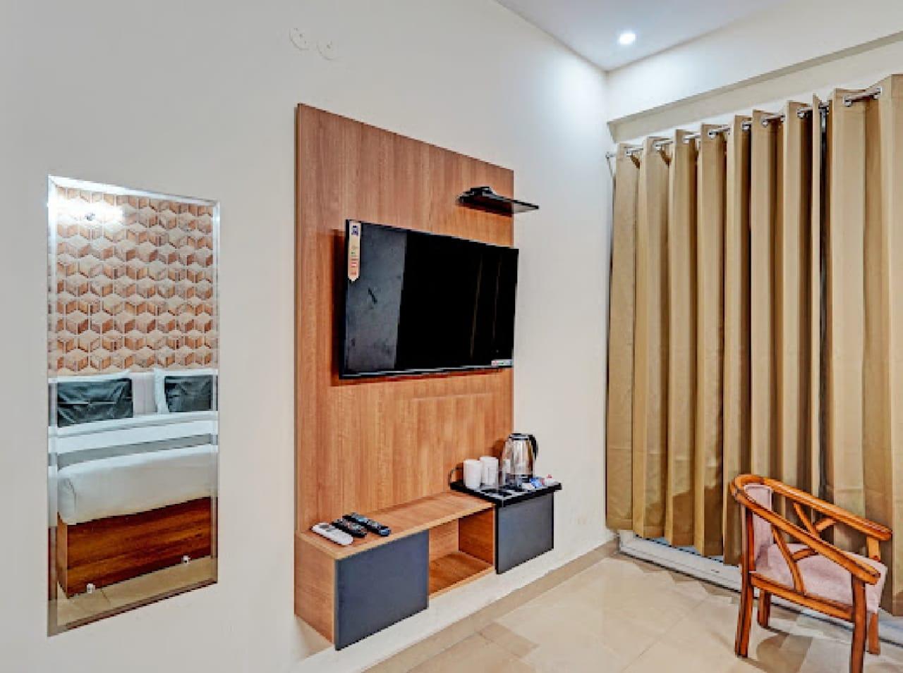 The Grand Hotel Akshay – photo 4